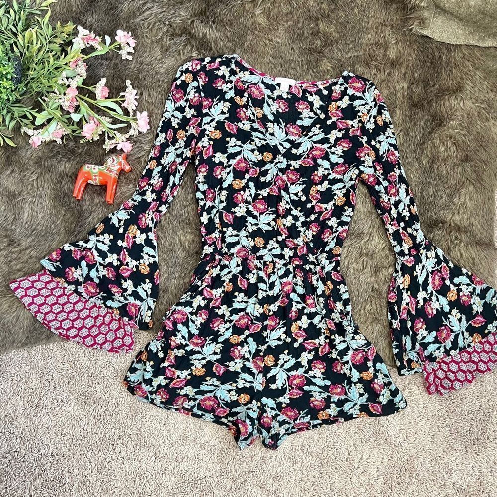 Xhilaration Black Pink Aqua Floral Paisley Bell Sleeve Romper Sz S Boho Girly